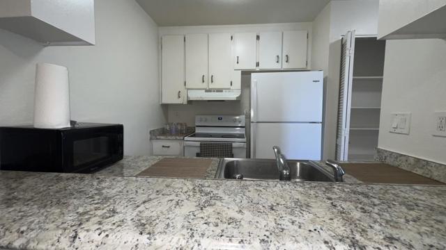 300 Stonegate Circle, San Jose CA: https://media.crmls.org/mediaz/547bdc24-a0c9-42c7-a40f-bda7a079a011.jpg