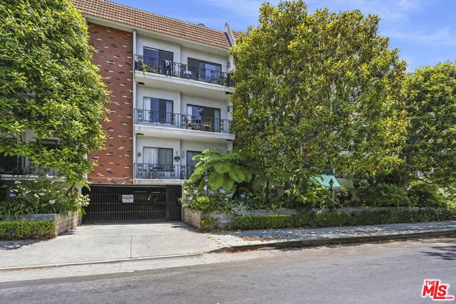 Drew Fenton | 11928 Kiowa Avenue Los Angeles CA | MLS: 7448155 Drew Fenton | 11928 Kiowa Avenue Los Angeles CA | MLS: 7448155