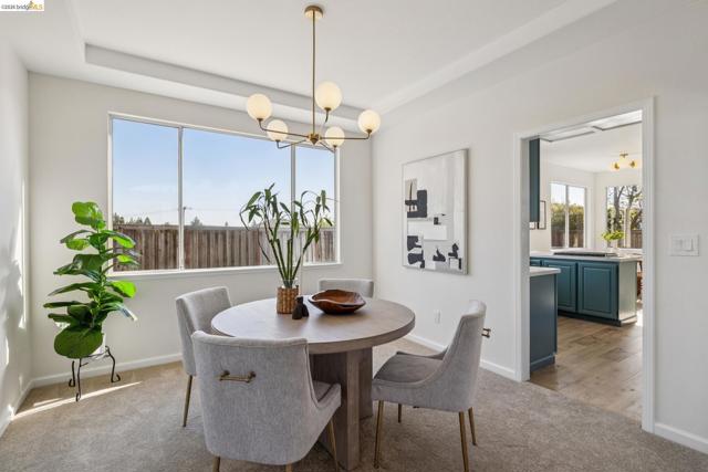 2004 Fries Ct, Martinez CA: https://media.crmls.org/mediaz/547d7632-29a7-4d0d-9a5c-5335a87d9f3b.jpg