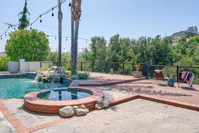 2554 Kirsten Lee Drive, Westlake Village CA: https://media.crmls.org/mediaz/547dcefd-31b3-4179-8825-39c33ac91182.jpg