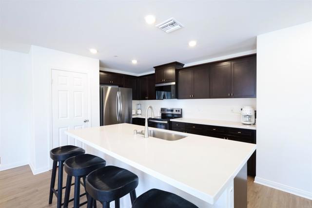 Detail Gallery Image 8 of 40 For 25601 Pine Ridge Rd, Homeland,  CA 92548 - 3 Beds | 2 Baths