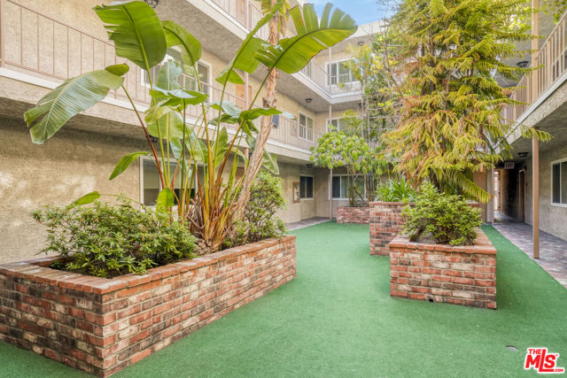 11337 Nebraska Avenue, Los Angeles CA: https://media.crmls.org/mediaz/547f339d-8755-47ad-9c3f-7ad67646d5cf.jpg