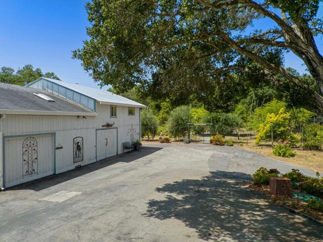 739 Snyder Avenue, Aromas CA: https://media.crmls.org/mediaz/547fe163-34a5-41d3-8c8b-e0322ae2a54d.jpg