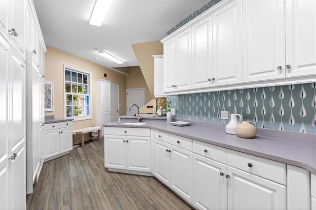 1600 Marlborough Road, Hillsborough CA: https://media.crmls.org/mediaz/54809aea-fed3-48ab-8960-ddfcbc74280d.jpg