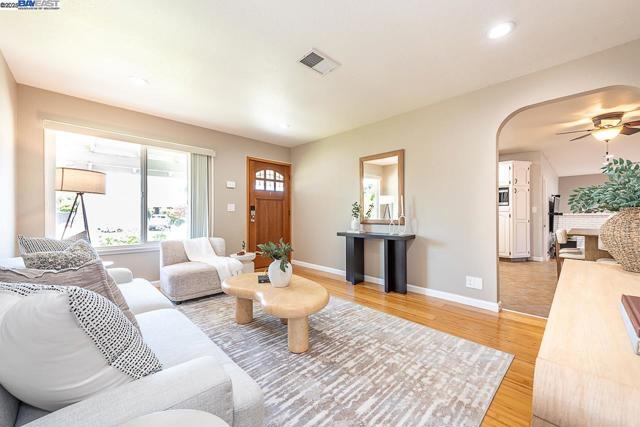 Image 10 of 56 For 4732 Loretta Way