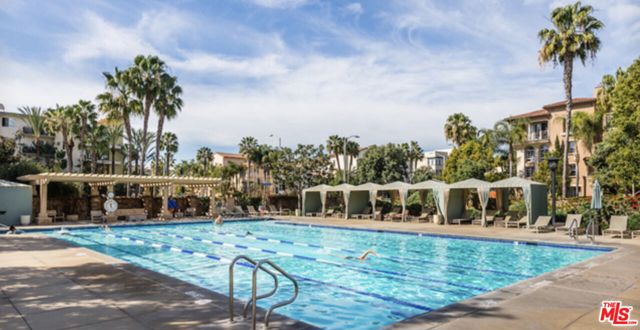 13200 Pacific, Playa Vista CA: https://media.crmls.org/mediaz/548181bd-6404-4ba9-8d9f-a353186b02bd.jpg