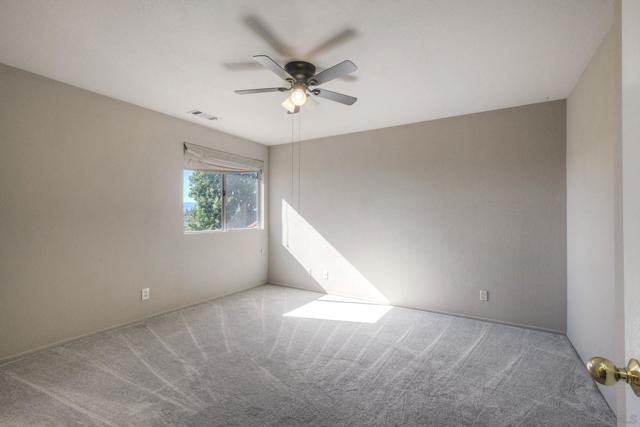 1089 Ridge Heights Dr, Fallbrook CA: https://media.crmls.org/mediaz/54825d9c-f255-444c-9ede-3b1d8bb8cdf3.jpg