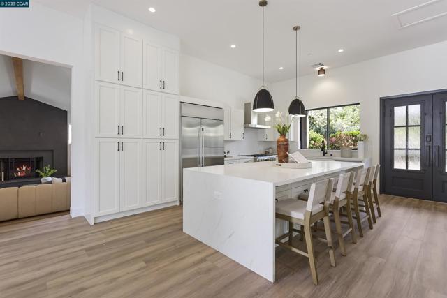 2559 Romley Ln, Alamo CA: https://media.crmls.org/mediaz/54833f43-b8b7-46f5-9685-be6ee4745eb9.jpg