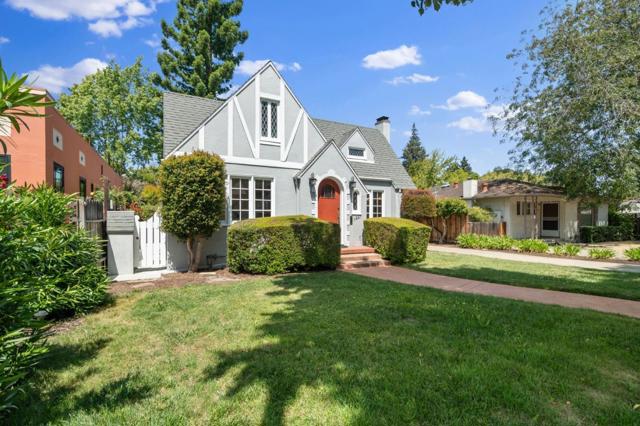 1221 Middlefield Road, Palo Alto CA: https://media.crmls.org/mediaz/54837826-87ad-42e7-8893-b47d24d97cab.jpg