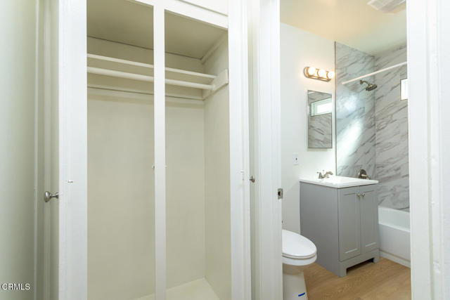 657 W Milford Street, Glendale CA: https://media.crmls.org/mediaz/54838557-1027-4024-8949-f68d6efb9844.jpg