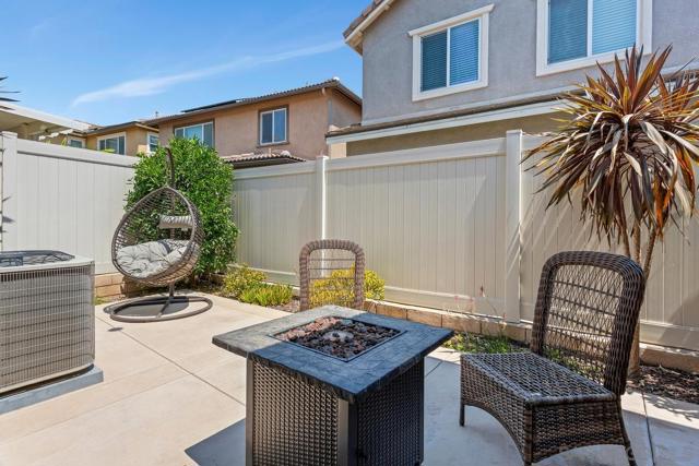 259 Oberlander Way, Fallbrook CA: https://media.crmls.org/mediaz/5483db3c-d0f6-420d-85be-f82f86f6b55f.jpg