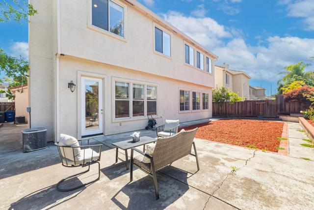 336 Arrowhead Way, Hayward CA: https://media.crmls.org/mediaz/54841ad4-f027-43de-a3de-1c8404d988d9.jpg