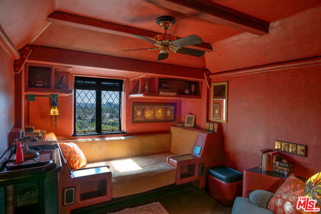 769 Bonita Drive, South Pasadena CA: https://media.crmls.org/mediaz/548534d0-9408-46f4-89a2-fc59895ab6d8.jpg