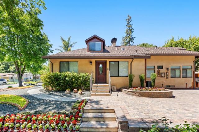 251 Middlefield Road, Palo Alto CA: https://media.crmls.org/mediaz/548564df-b061-437d-b14e-9f6437187e76.jpg
