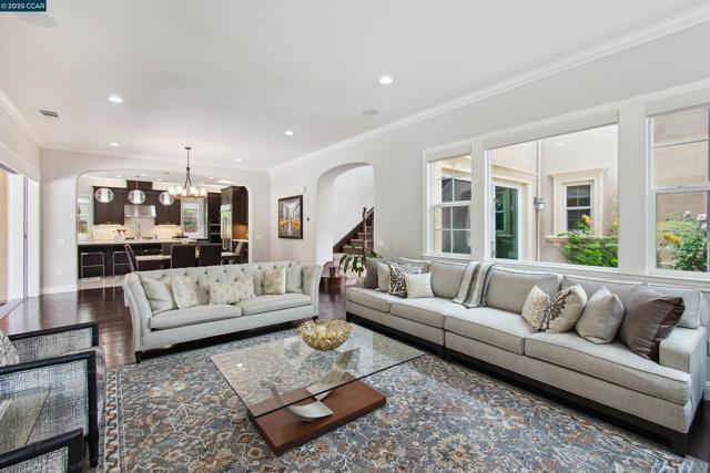 19 Baltana Place, Danville CA: https://media.crmls.org/mediaz/54868df8-04d7-4517-9023-45d5e0dee7f7.jpg