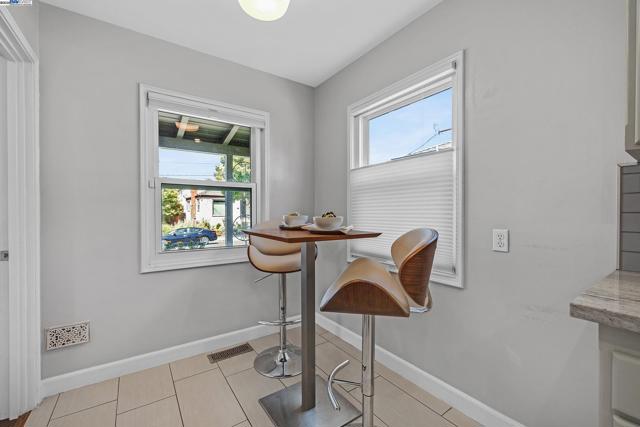 297 Lorraine Blvd, San Leandro CA: https://media.crmls.org/mediaz/5486b25b-93c0-453e-8fd9-f025704c6aaa.jpg