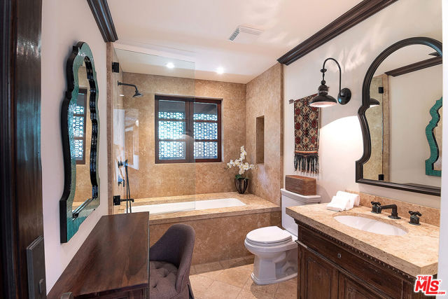 24834 Pacific Coast Highway, Malibu CA: https://media.crmls.org/mediaz/54875476-9850-4617-a2d7-894aa47f5b80.jpg