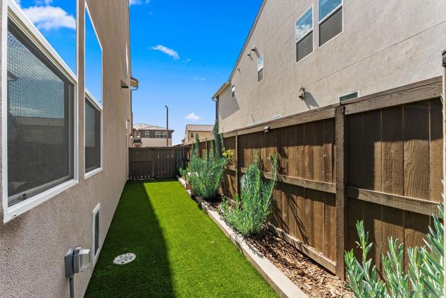 Image 41 of 51 For 1567 Corte Botanicas