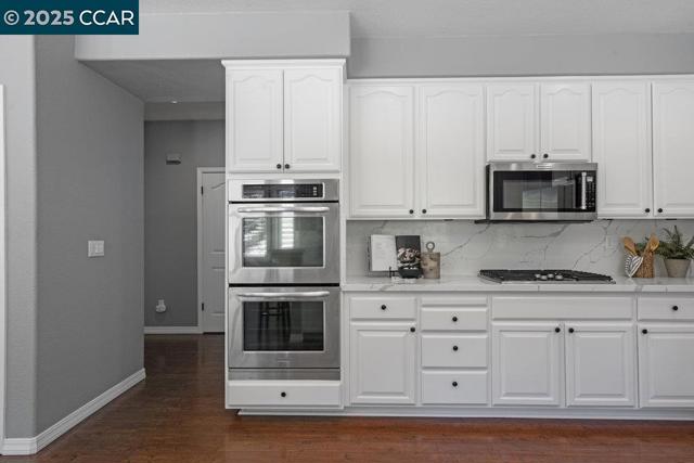 825 Bertram St, Walnut Creek CA: https://media.crmls.org/mediaz/5487e2c9-81d3-471b-9cea-817e5c4ca043.jpg