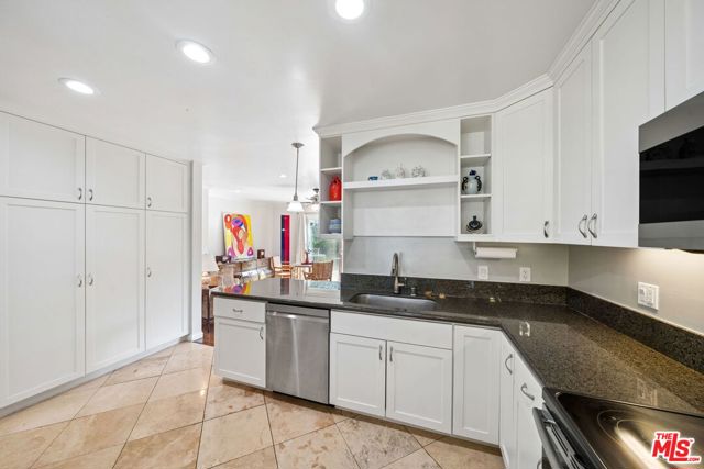 4942 Stern Avenue photo 15