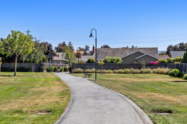 334 Sunfish Court, Foster City CA: https://media.crmls.org/mediaz/548a29bc-021e-4149-ac6b-7fa8b77da040.jpg