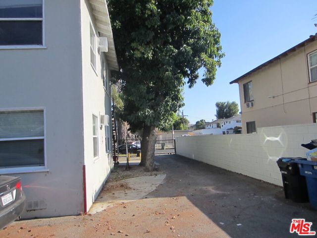 14839 Blythe Street, Panorama City CA: https://media.crmls.org/mediaz/548a81da-262f-4522-a842-48b86d3519a2.jpg