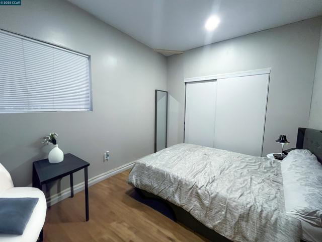 250 W Cypress Rd, Oakley CA: https://media.crmls.org/mediaz/548ac294-6459-4e23-90f3-d7acfa619cce.jpg