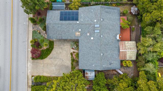 1435 Dolphin Drive, Aptos CA: https://media.crmls.org/mediaz/548b11a5-5a62-49fd-ac32-7d7e0ea5d2cc.jpg