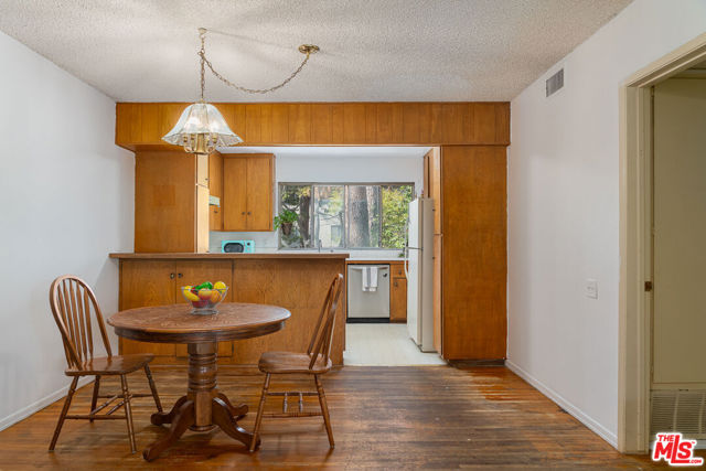 2 Bed Home for Sale in Los Angeles, California