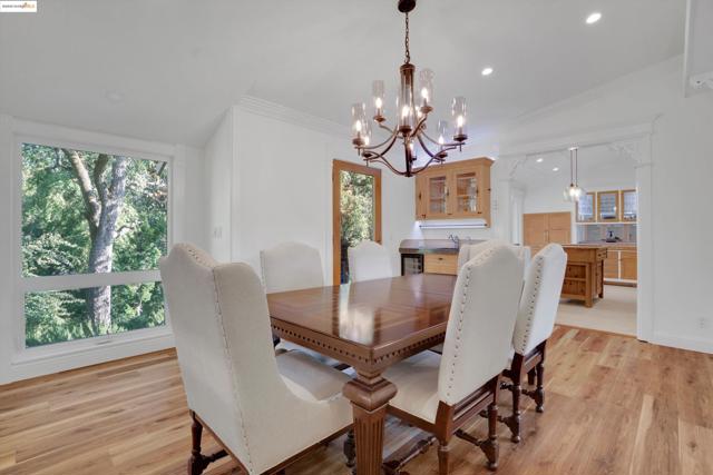 17 Pomo Ct, Napa CA: https://media.crmls.org/mediaz/548d8314-3d7d-4a8f-bca2-b5baaf1ec629.jpg