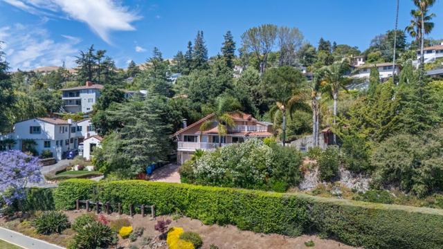 10981 Edgemont Drive, San Jose CA: https://media.crmls.org/mediaz/548d868e-1859-4260-999d-0562d64cb50b.jpg