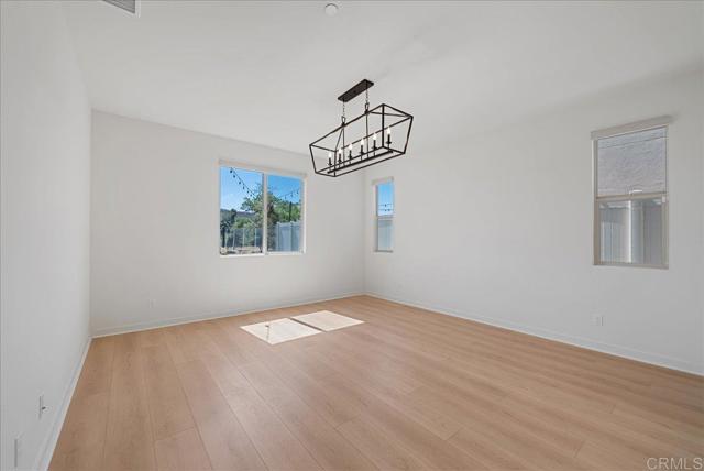 Detail Gallery Image 14 of 49 For 31552 Calle De Las Rosas, Bonsall,  CA 92003 - 4 Beds | 2/1 Baths