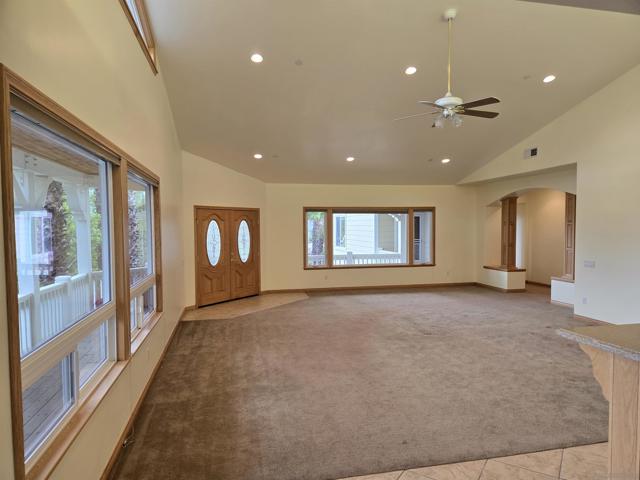 24726 Zanja Place, Ramona CA: https://media.crmls.org/mediaz/548ee2bb-7321-456d-9984-69cd335227b3.jpg