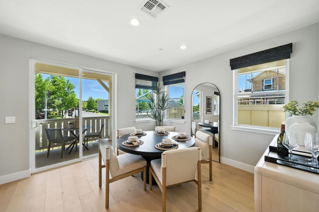 Image 15 of 36 For 4723 Marengo Common