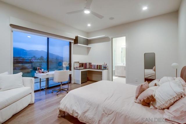 2885 Gate Three Place, Chula Vista CA: https://media.crmls.org/mediaz/548f2578-32b9-4c73-8d39-823be8a2ccc1.jpg