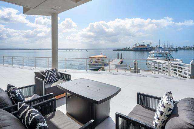 1 The Point, Coronado CA: https://media.crmls.org/mediaz/548f3493-6101-4200-8004-87093de25453.jpg