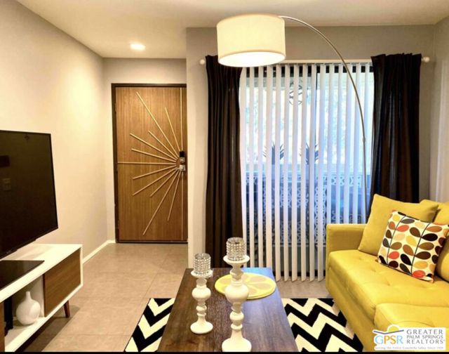 751 N Los Felices Circle, Palm Springs CA: https://media.crmls.org/mediaz/548f87fa-1ea0-4118-8161-3eb6ccc242d3.jpg