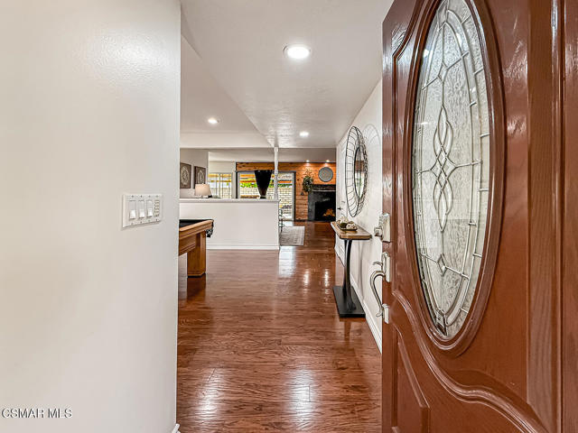 2439 N Lita Place, Simi Valley CA: https://media.crmls.org/mediaz/548ffe1a-9b23-4774-a400-bb746feeed4d.jpg