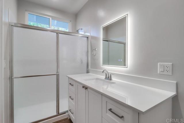 Image 61 of 75 For 5044 Guava Avenue
