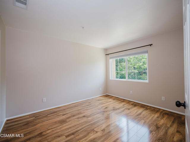 1368 Ashton Park Lane, Newbury Park CA: https://media.crmls.org/mediaz/54905881-28eb-4c70-afc2-12610daf8c4c.jpg