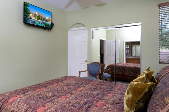 67646 S Natoma Drive, Cathedral City CA: https://media.crmls.org/mediaz/54909d2c-d82f-4b1a-a4a1-e9809f643182.jpg
