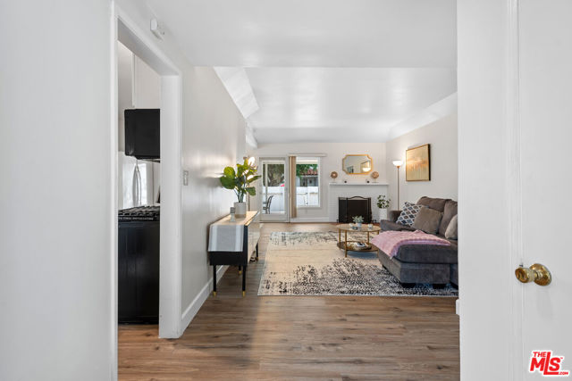 1034 Euclid Street, Santa Monica, California 90403, ,Multi-Family,For Sale,Euclid,24426129