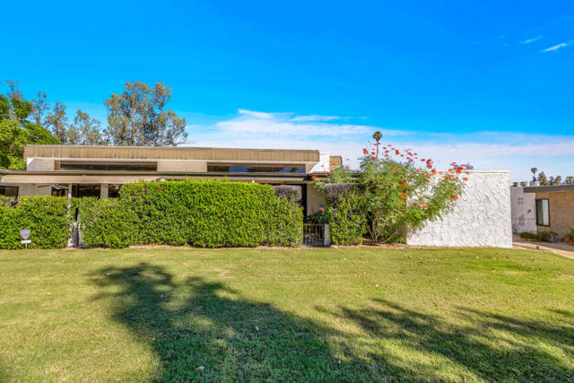 2327 Casitas Way, Palm Springs, CA 92264