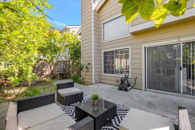 34319 Platinum Ter, Fremont CA: https://media.crmls.org/mediaz/54916be0-b27b-4a52-8d6f-e064d3f6f957.jpg