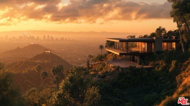 8815 Crescent Drive, Los Angeles CA: https://media.crmls.org/mediaz/54920dc3-c1d6-46a1-a63f-d2c430f25cc6.jpg