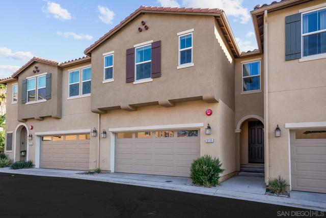 3135 Linwood St, Vista CA: https://media.crmls.org/mediaz/54928224-88aa-4559-addf-a7b649929c5a.jpg