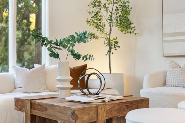 2937 San Juan Boulevard, Belmont CA: https://media.crmls.org/mediaz/5492ad54-51af-407e-b399-efd064bc3d9b.jpg