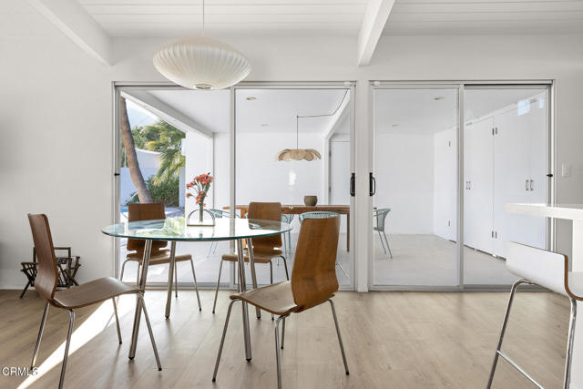 Detail Gallery Image 10 of 41 For 795 E Racquet Club Rd, Palm Springs,  CA 92262 - 3 Beds | 2 Baths