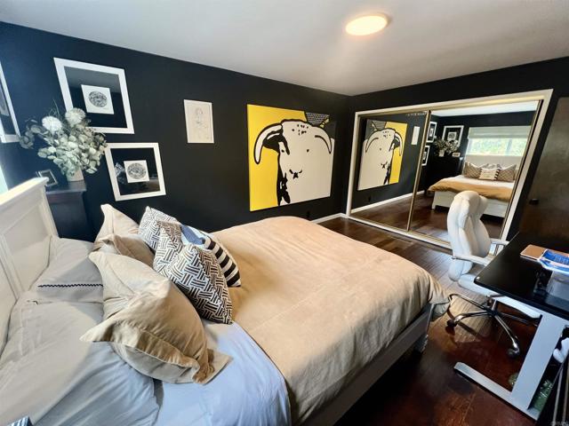 2073 Elevado Rd, Vista CA: https://media.crmls.org/mediaz/5493eeb5-f8ea-46d8-b08d-7ddf6a2fd749.jpg