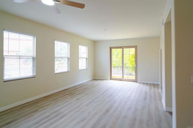 Detail Gallery Image 7 of 34 For 1295 Haglar #1,  Chula Vista,  CA 91913 - 3 Beds | 3/1 Baths